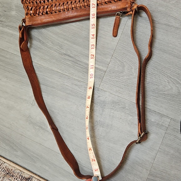 Vilenca Woven Leather Crossbody bag - Picture 8 of 8